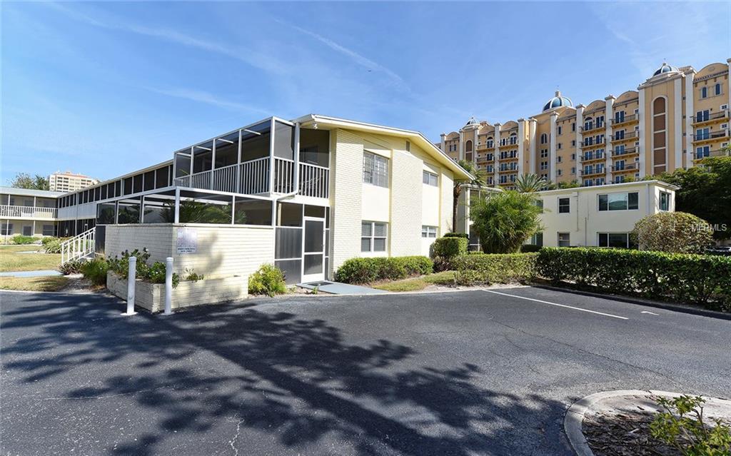 325 Golden Gate Point - Photo 1