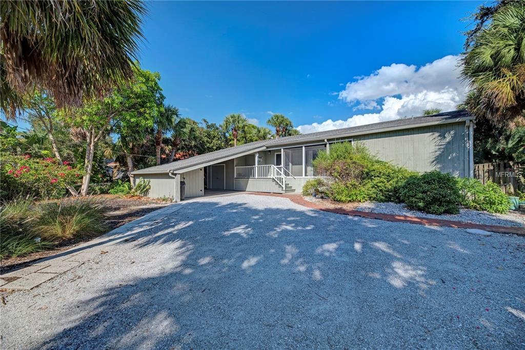 4923 Commonwealth Drive - Photo 1