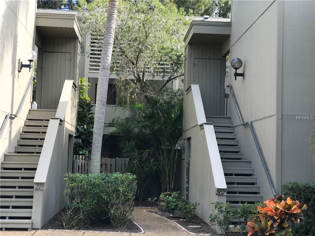 211 Woodland Drive - Photo 1