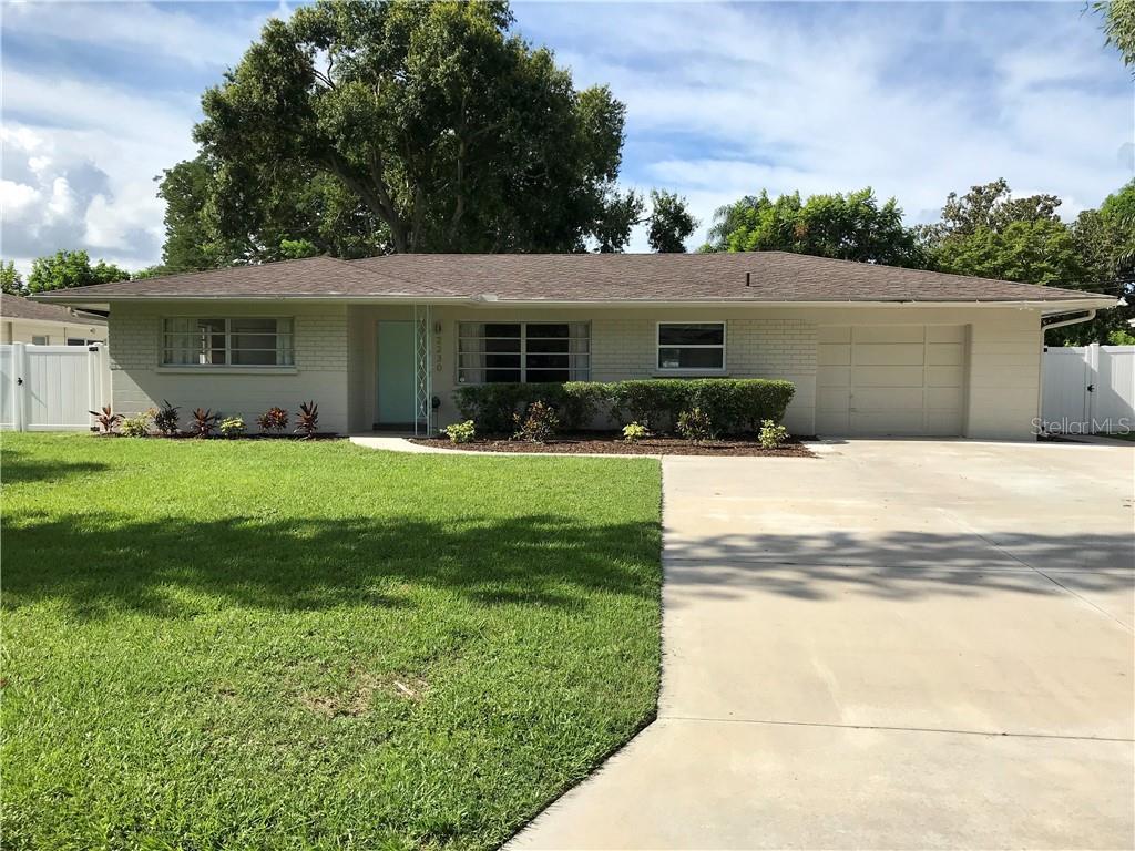 2230 Sunnyside Lane - Photo 1