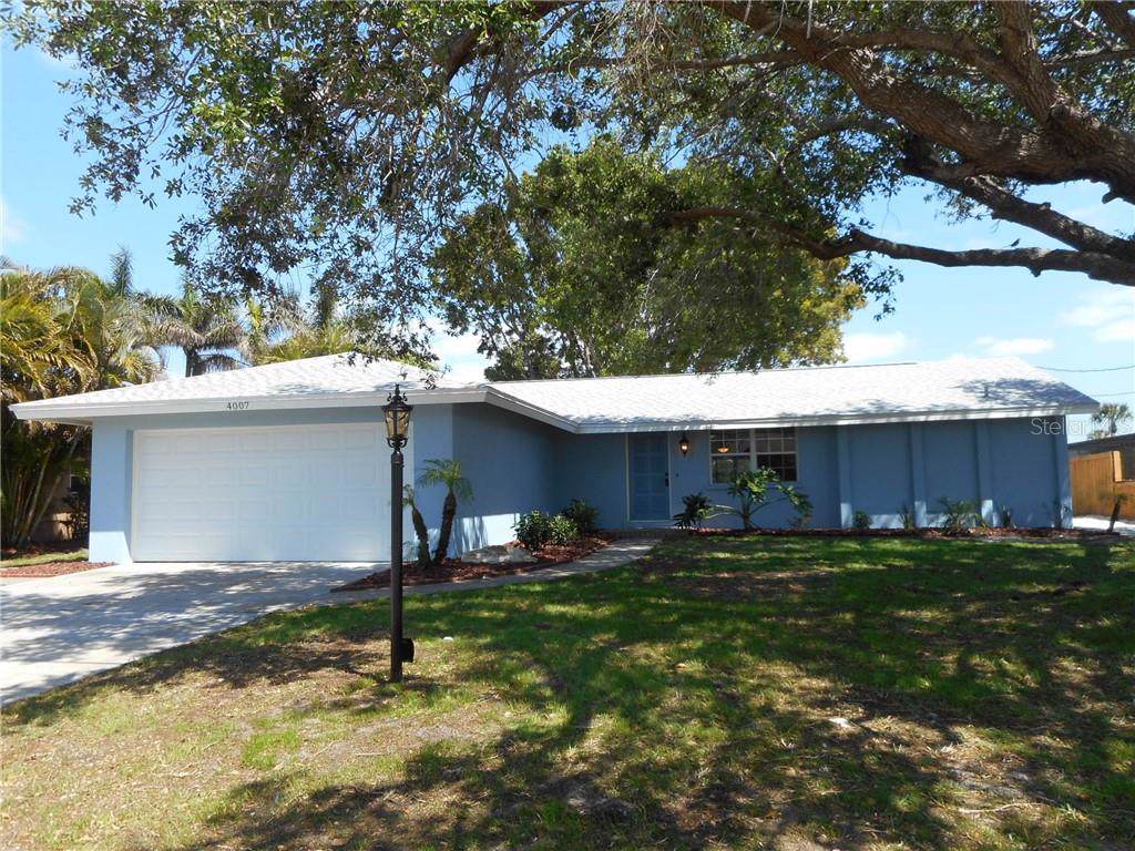 4007 Royal Palm Drive - Photo 1