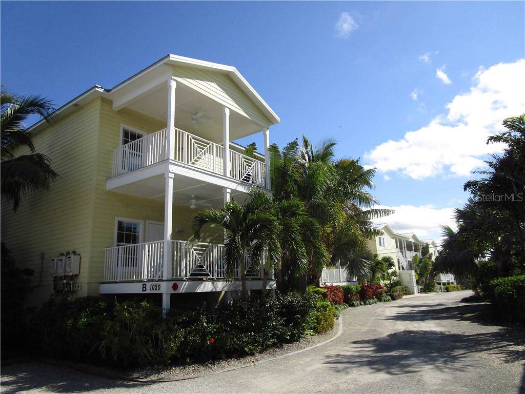 1020 Sun N Sea Drive - Photo 1