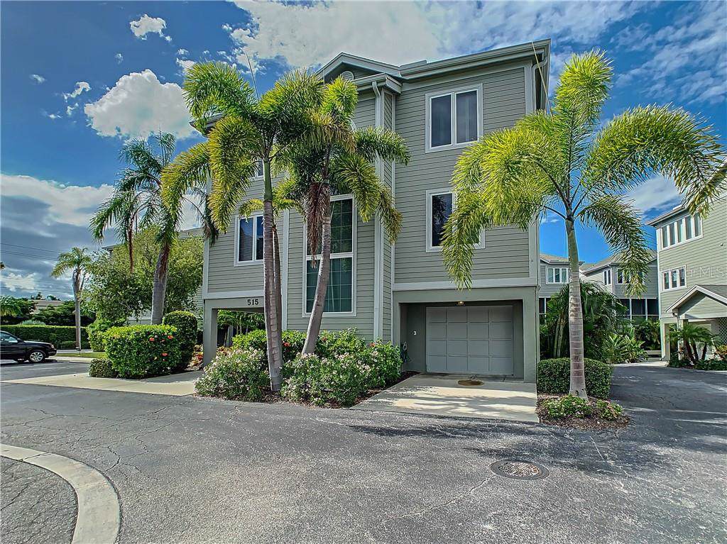 515 Forest Way - Photo 1