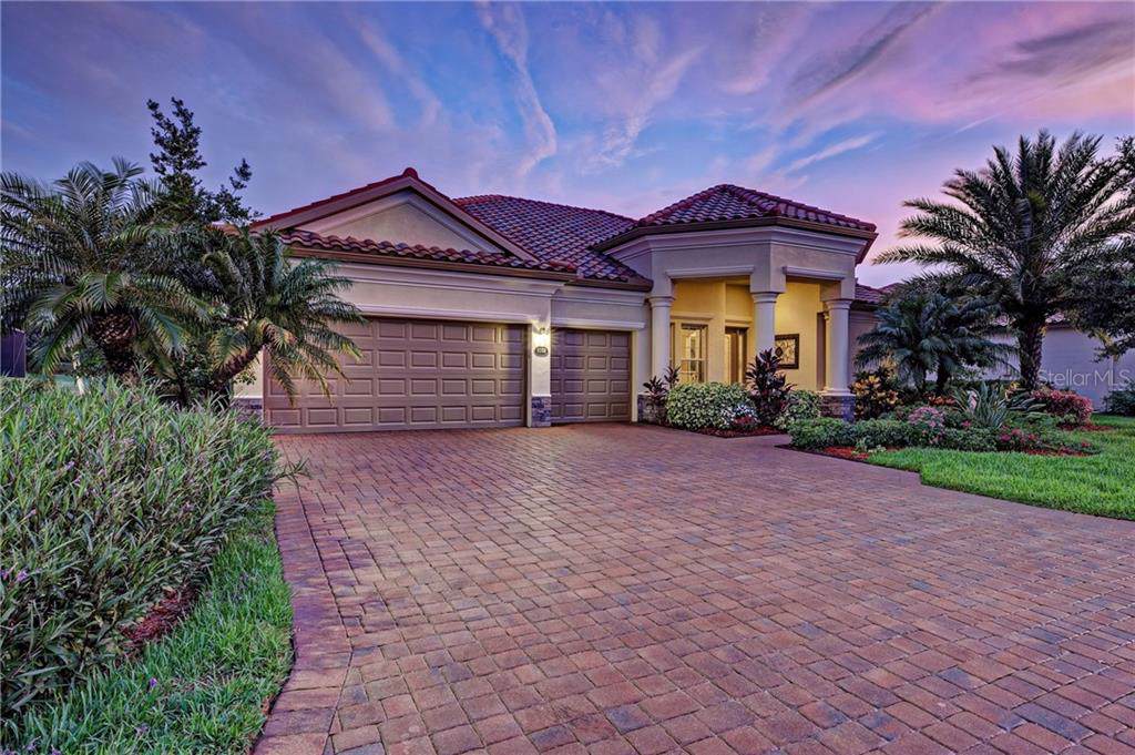 8108 Heritage Grand Place - Photo 1