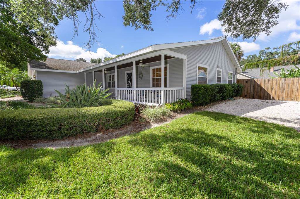 210 20TH Street - Photo 1