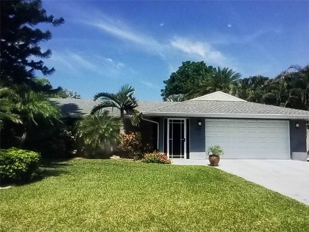 1729 Baywood Way - Photo 1