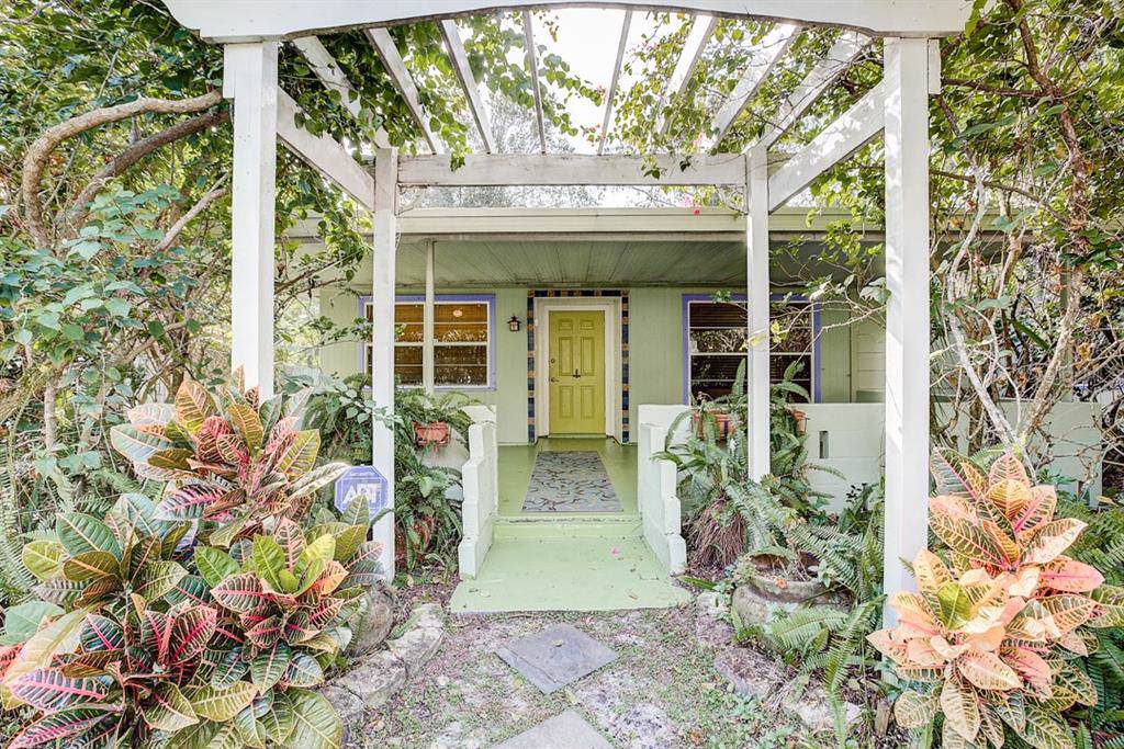 2998 Oak Street - Photo 1