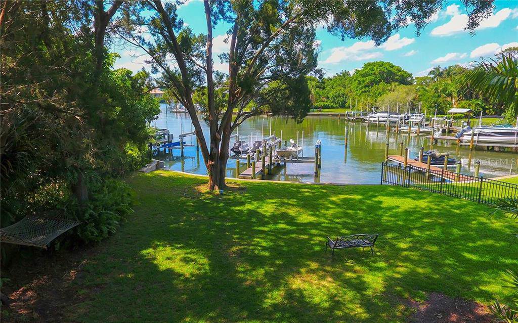 1515 Hillview Drive - Photo 1