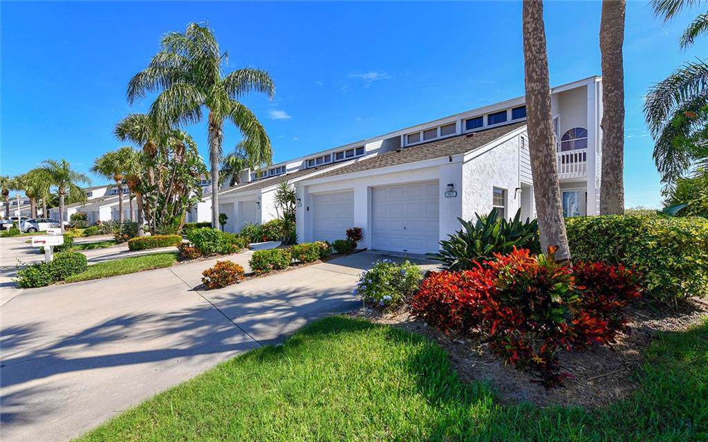 907 Waterside Lane - Photo 1