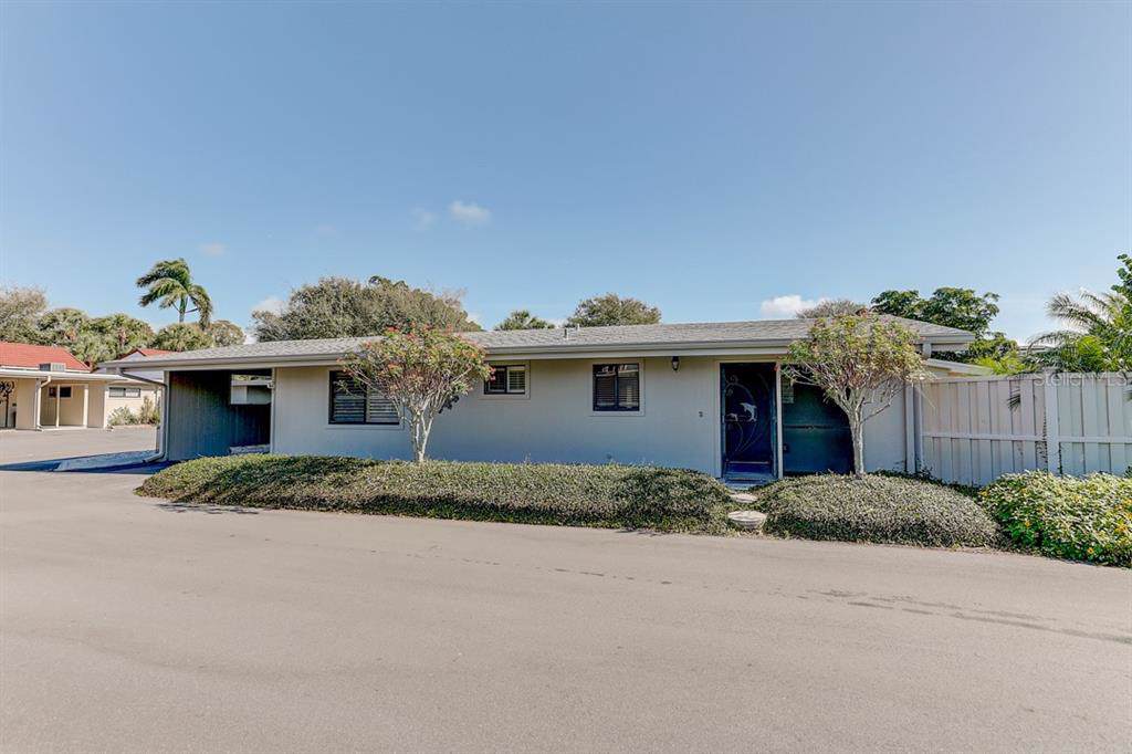 500 Park Boulevard - Photo 1