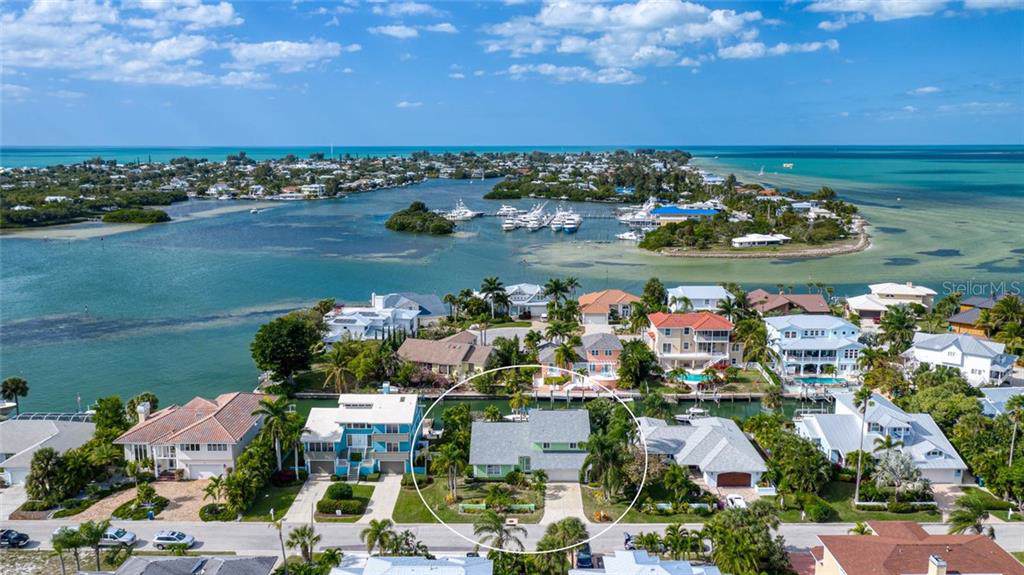609 Point Drive - Photo 1