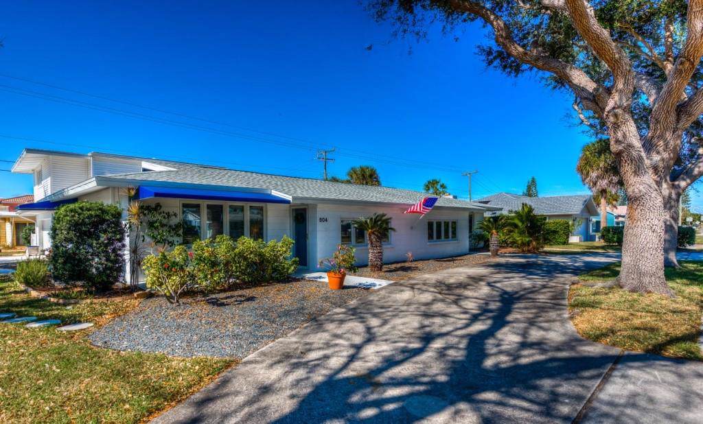 804 Harbor Drive - Photo 1