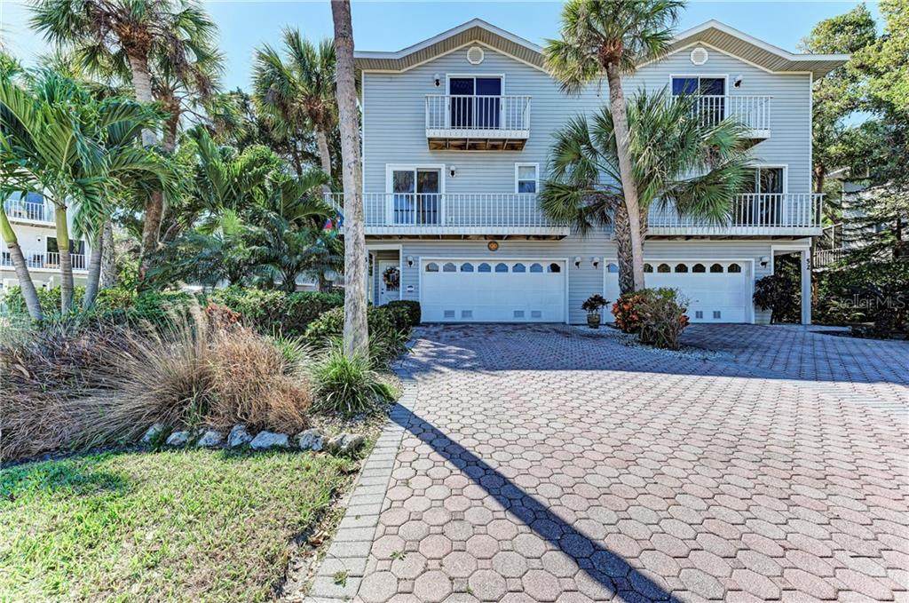 6250 Holmes Boulevard - Photo 1