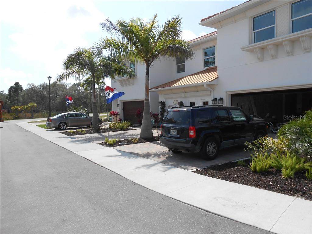 7720 Hidden Creek Loop - Photo 1 7720 Hidden Creek Loop - Photo 1