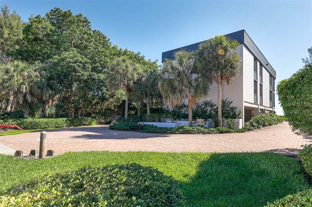 5135 Gulf Of Mexico Drive - Photo 1 5135 Gulf Of Mexico Drive - Photo 1