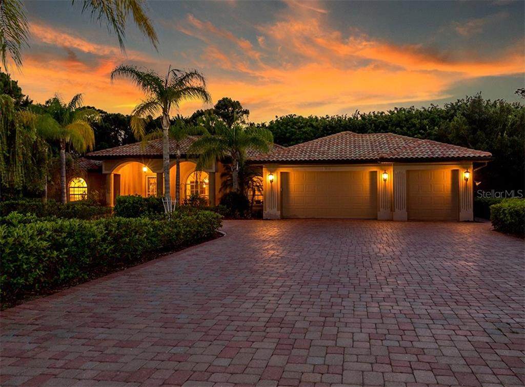 930 Park Place Drive - Photo 1