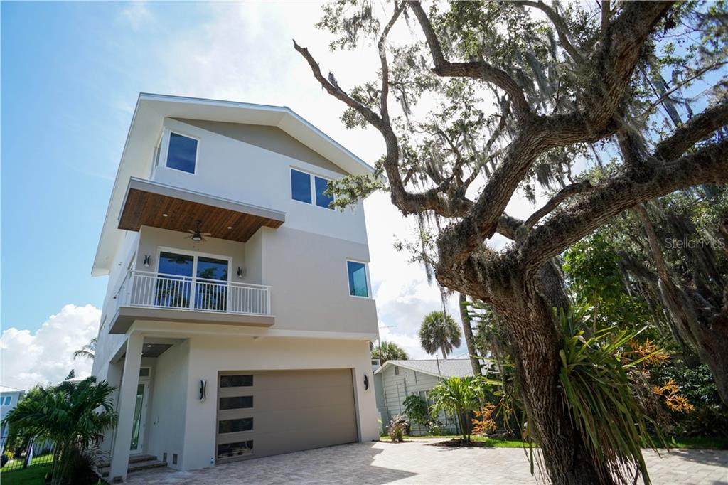 4881 Oxford Drive - Photo 1