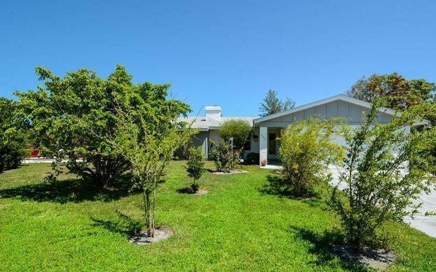 302 Coconut Avenue - Photo 1
