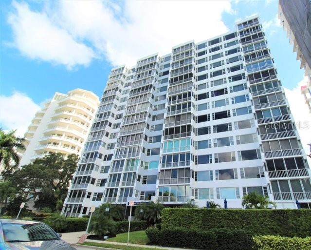 555 Gulfstream Avenue - Photo 1