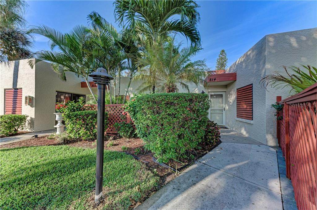 814 Spring Lakes Boulevard - Photo 1