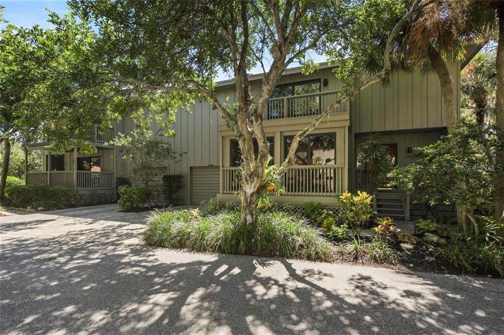 1364 Landings Drive - Photo 1
