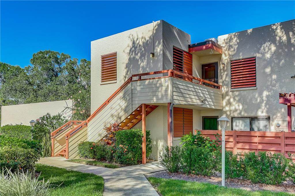 611 Spring Lakes Boulevard - Photo 1
