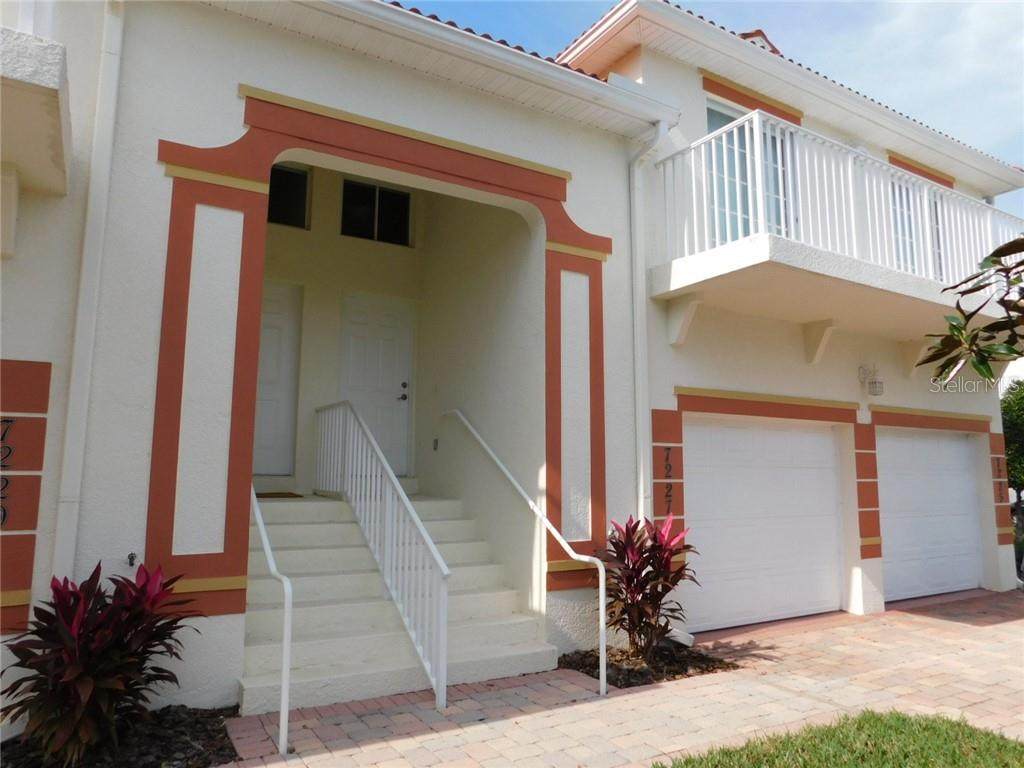 7227 Fountain Palm Circle - Photo 1