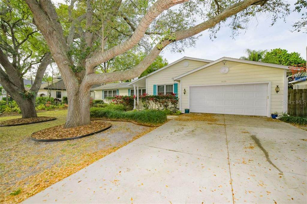 1655 North Drive - Photo 1