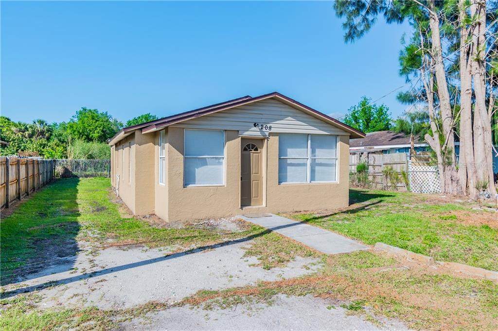 208 30TH Street - Photo 1