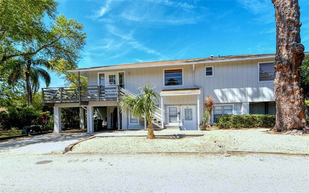 641 45TH Street - Photo 1