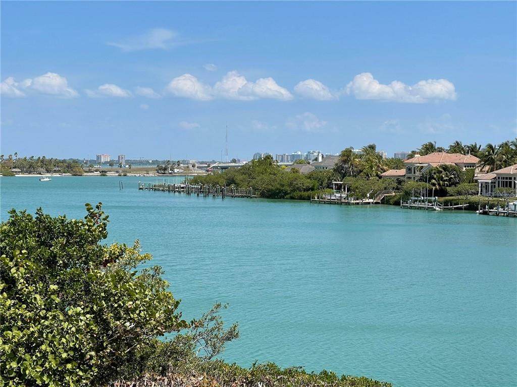 225 Sands Point Road - Photo 1