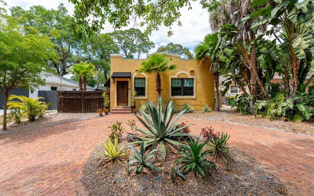 2437 Floyd Street - Photo 1