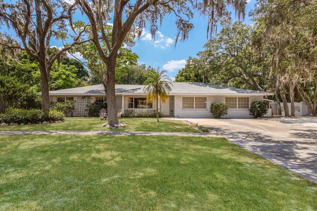 1002 Montezuma Drive - Photo 1