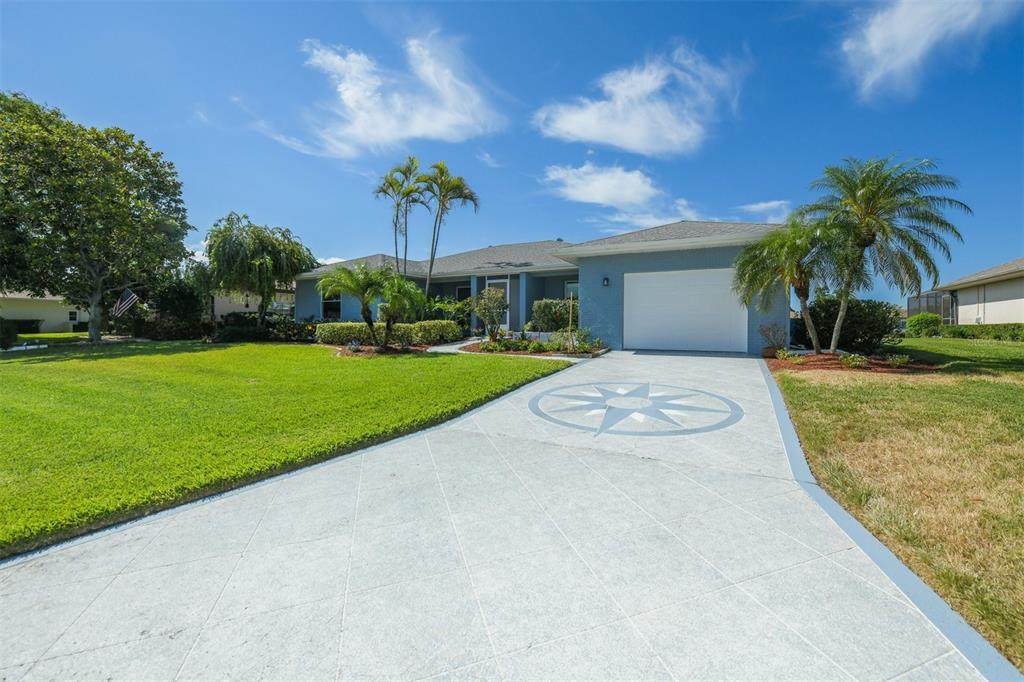 8712 50TH Avenue - Photo 1
