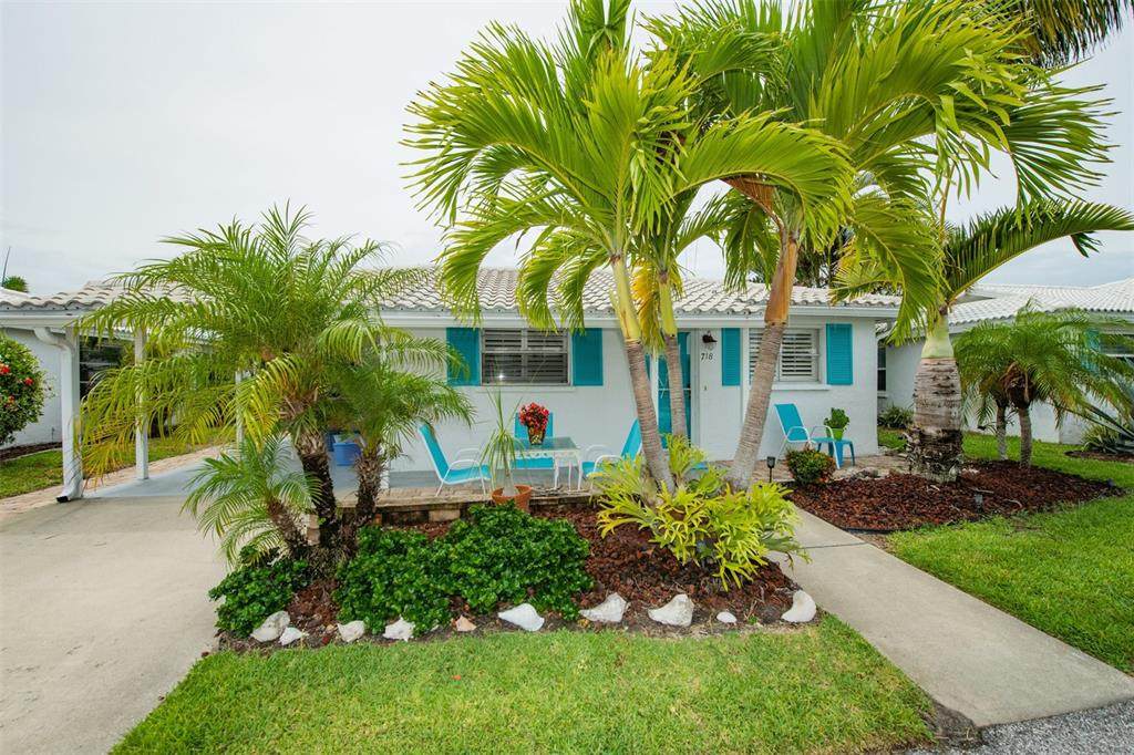 718 Spanish Drive - Photo 1