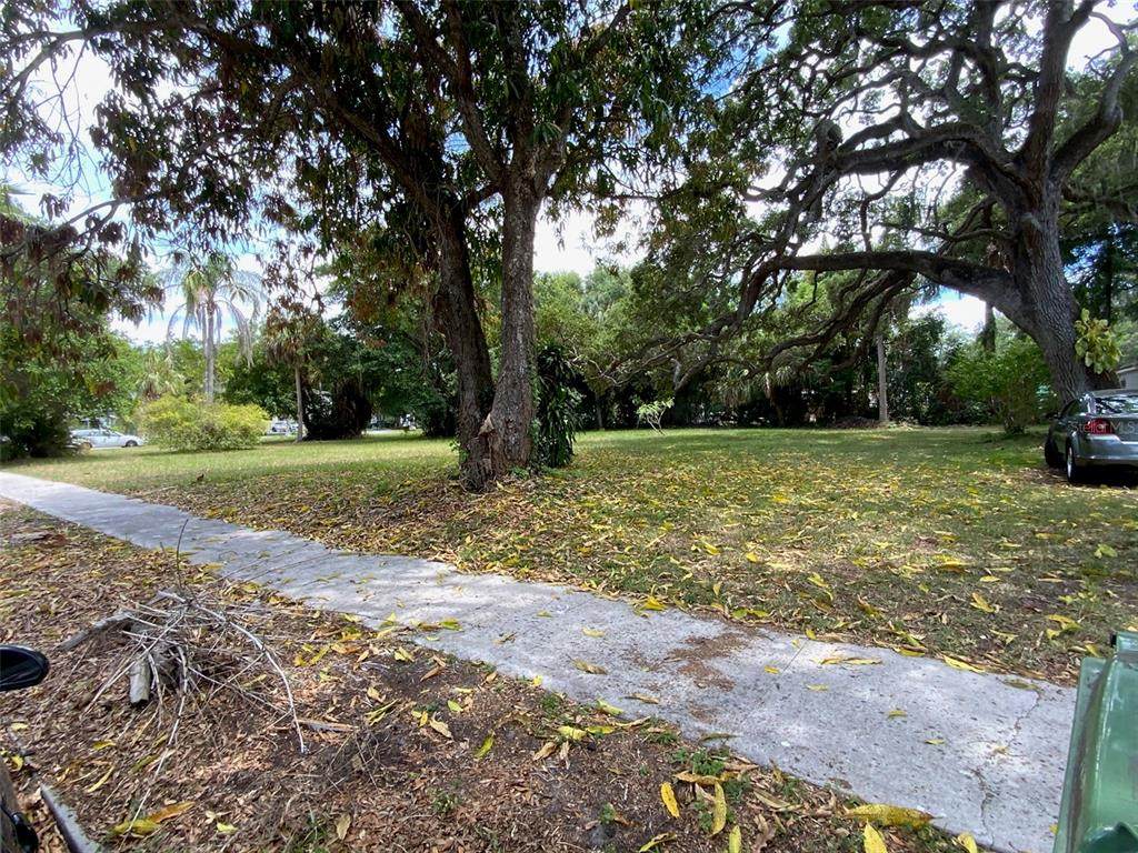 314 6TH Street - Photo 1