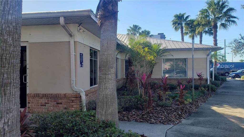 714 Manatee Avenue - Photo 1