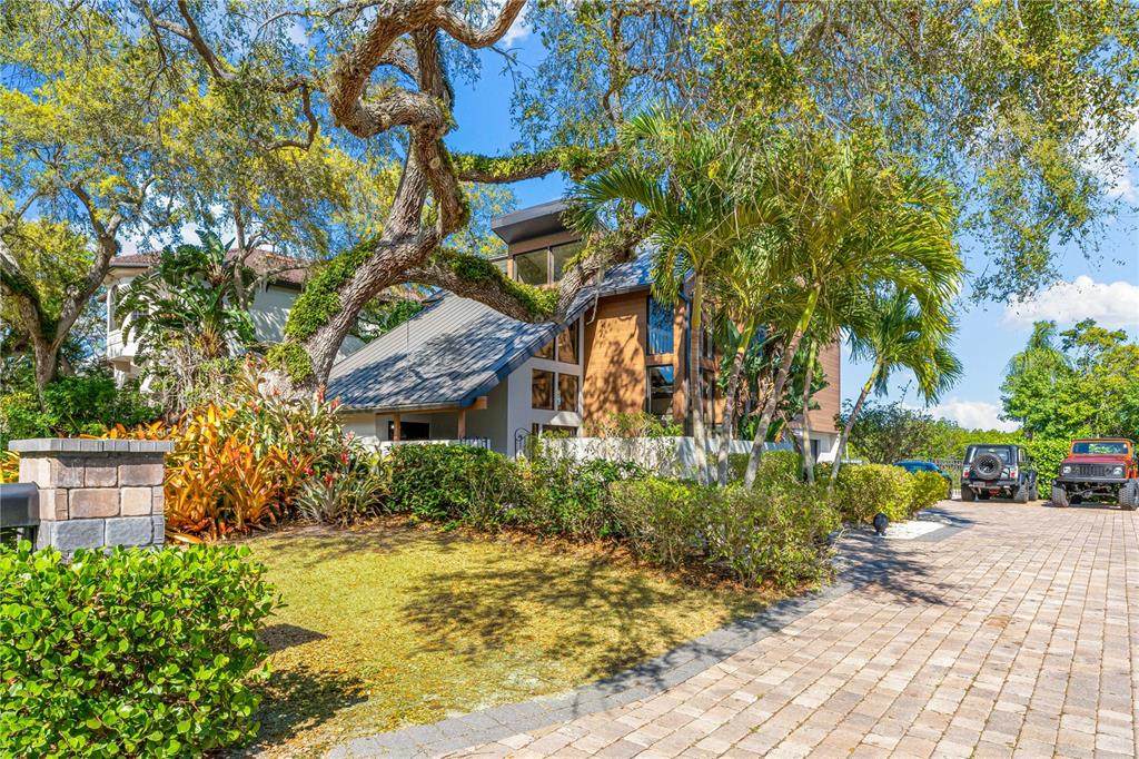 5236 Siesta Cove Drive - Photo 1