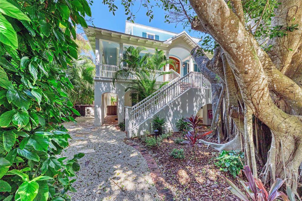104 Beach Avenue - Photo 1