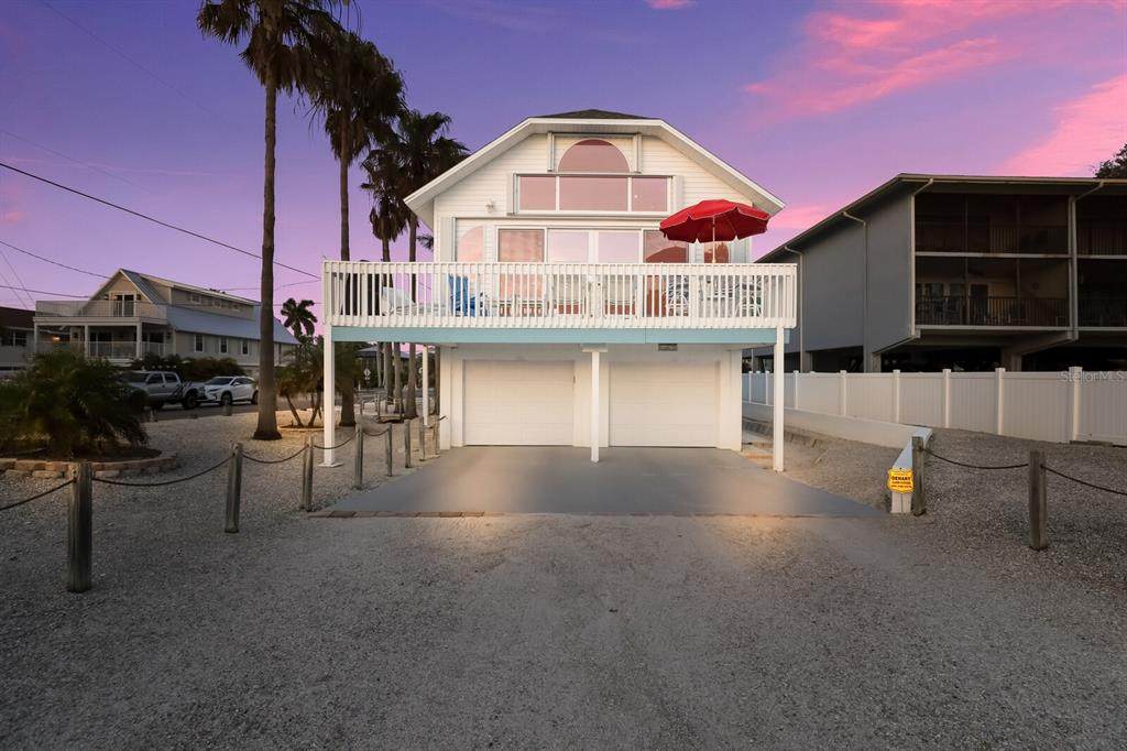 105 28TH Street - Photo 1