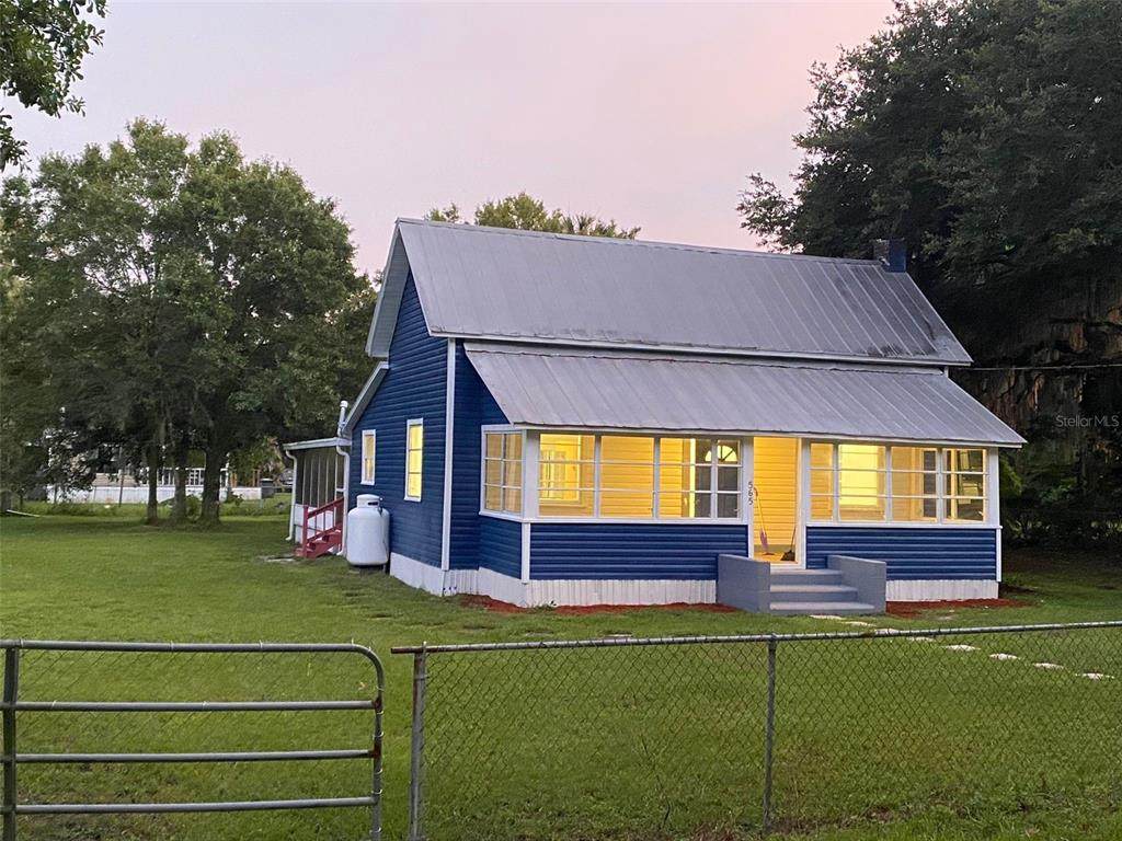 565 Pine Street - Photo 1