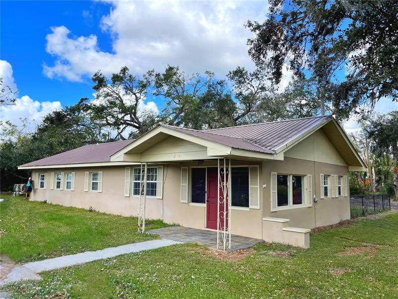 904 Parkview Road - Photo 1