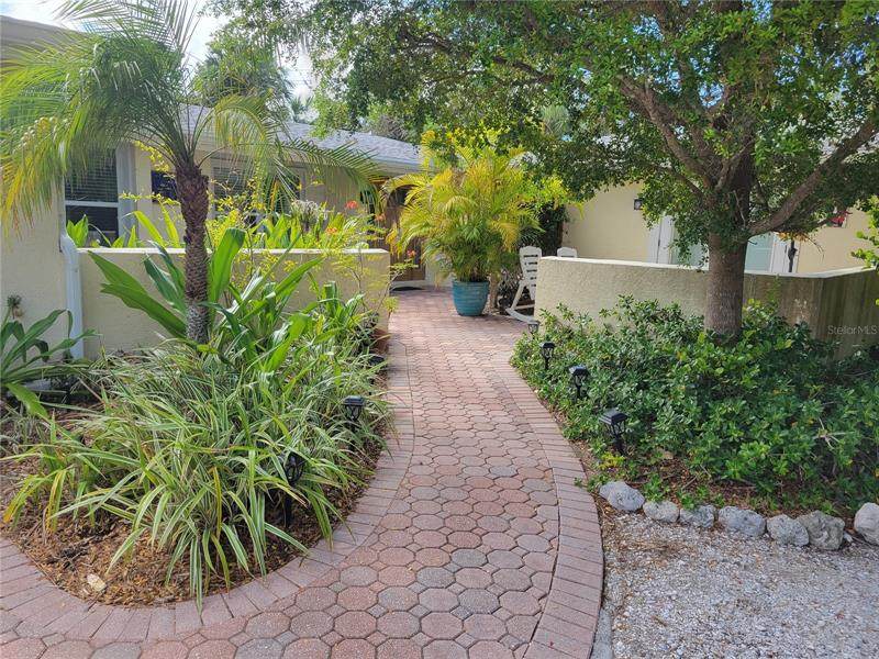 602 Treasure Boat Way - Photo 1
