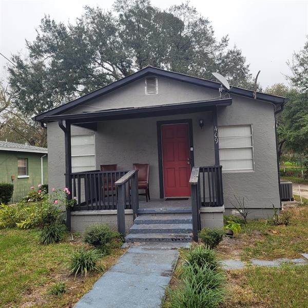 409 Cardinal Drive - Photo 1