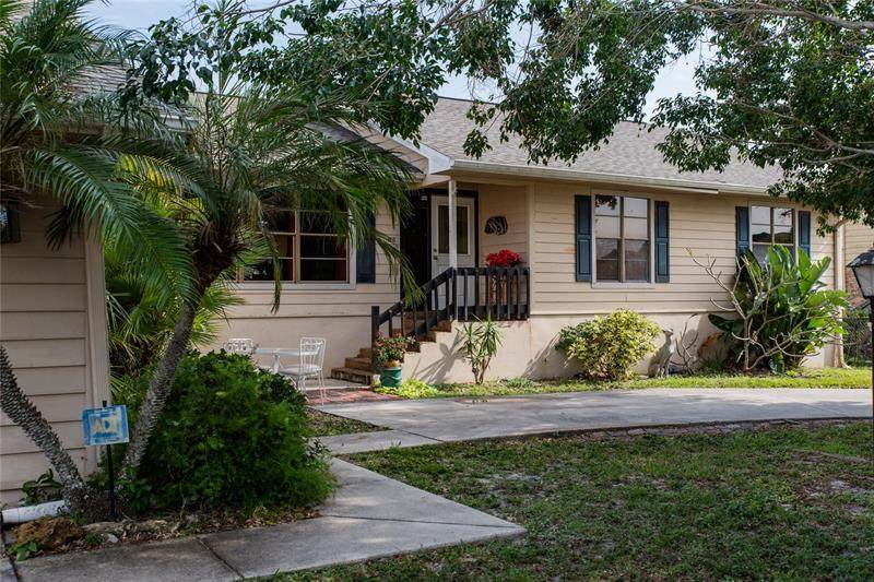 409 Hillcrest Drive - Photo 1