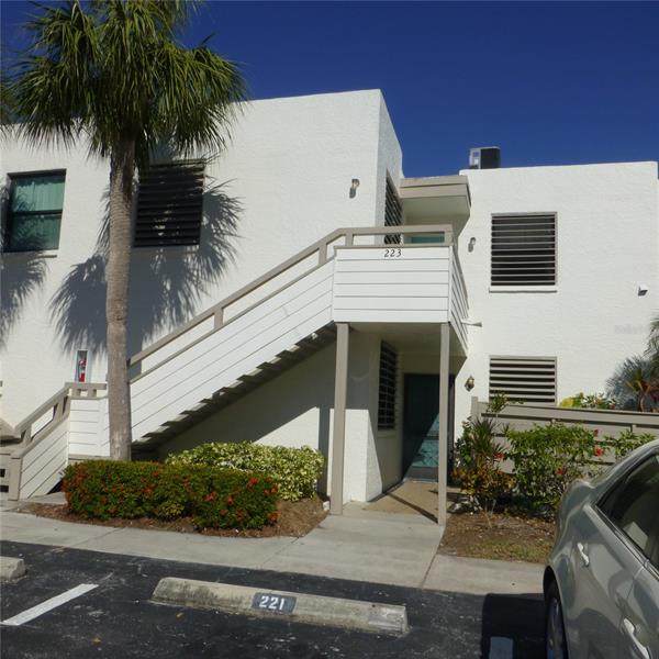 223 Lakewood Drive - Photo 1