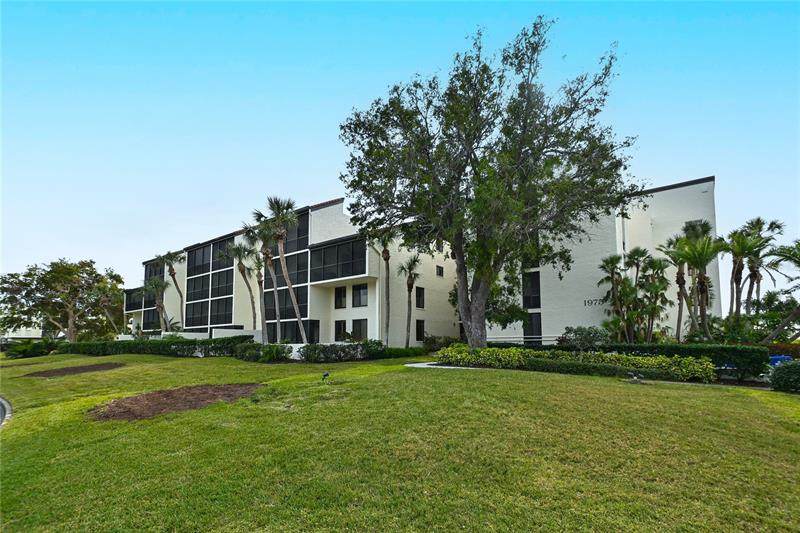 1975 Gulf Of Mexico Drive - Photo 1