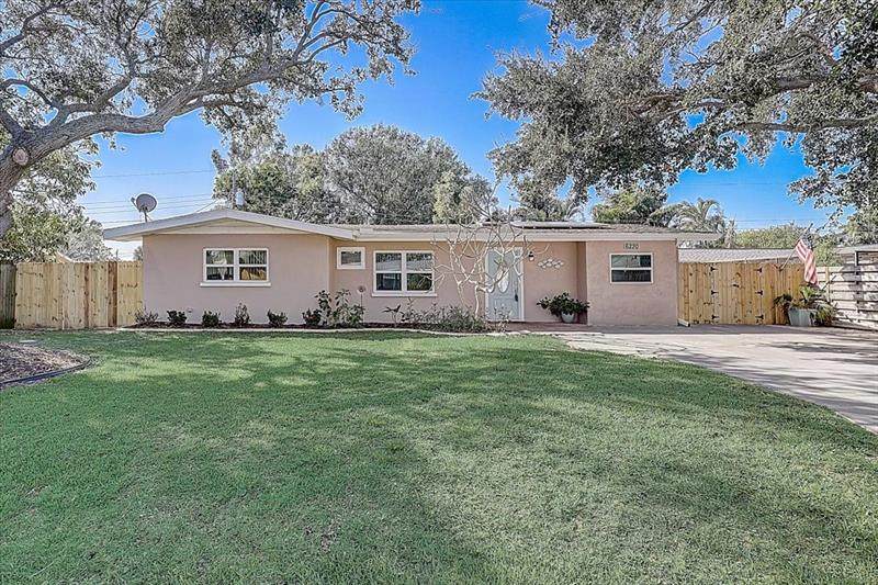 6220 Murdock Avenue - Photo 1