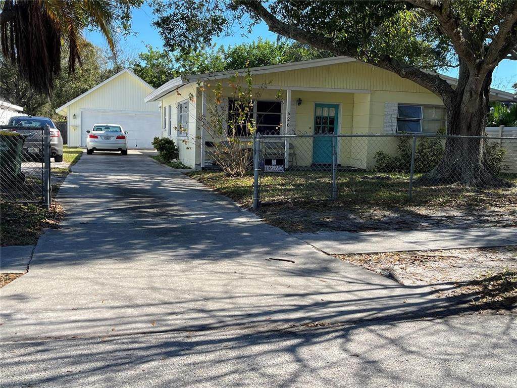 628 Pompano Avenue - Photo 1