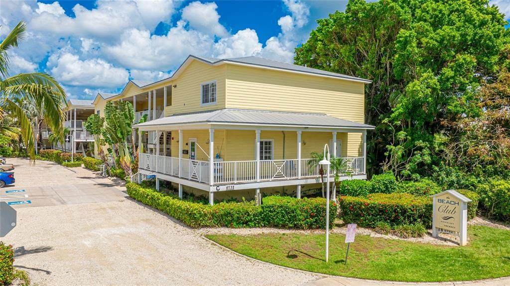 1020 Sun N Sea Drive - Photo 1